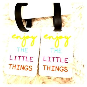 COLORFUL LUGGAGE TAGS